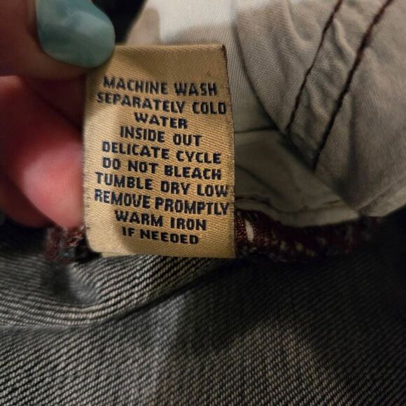 CAbi dark wash Skinny Jeans 8 - Picture 6 of 6